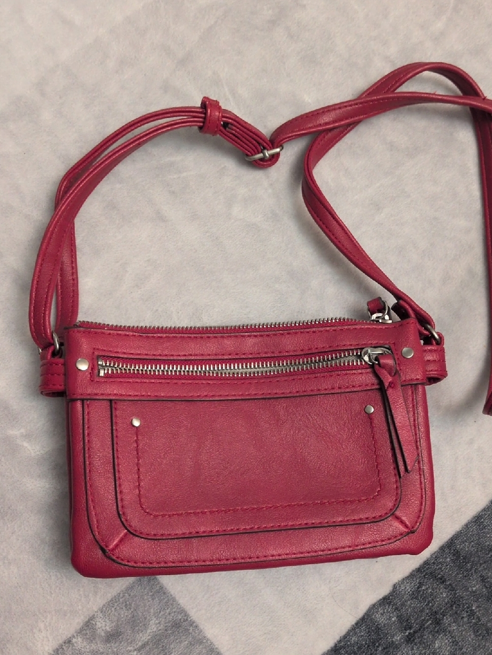 Women’s Crossbody Bag - Red
